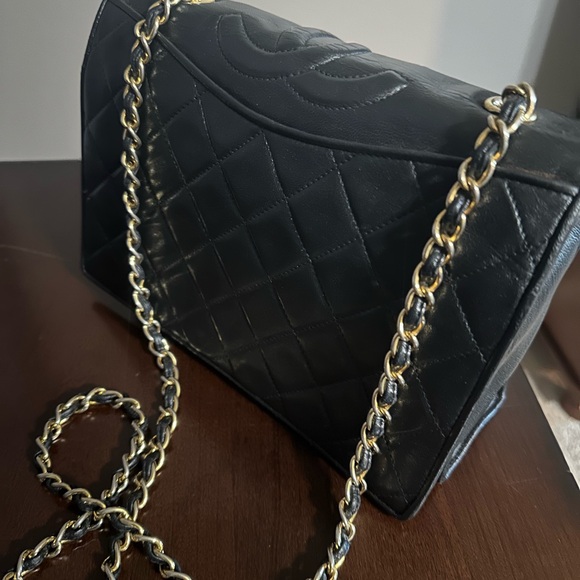 Chanel crossbody - Picture 11 of 16